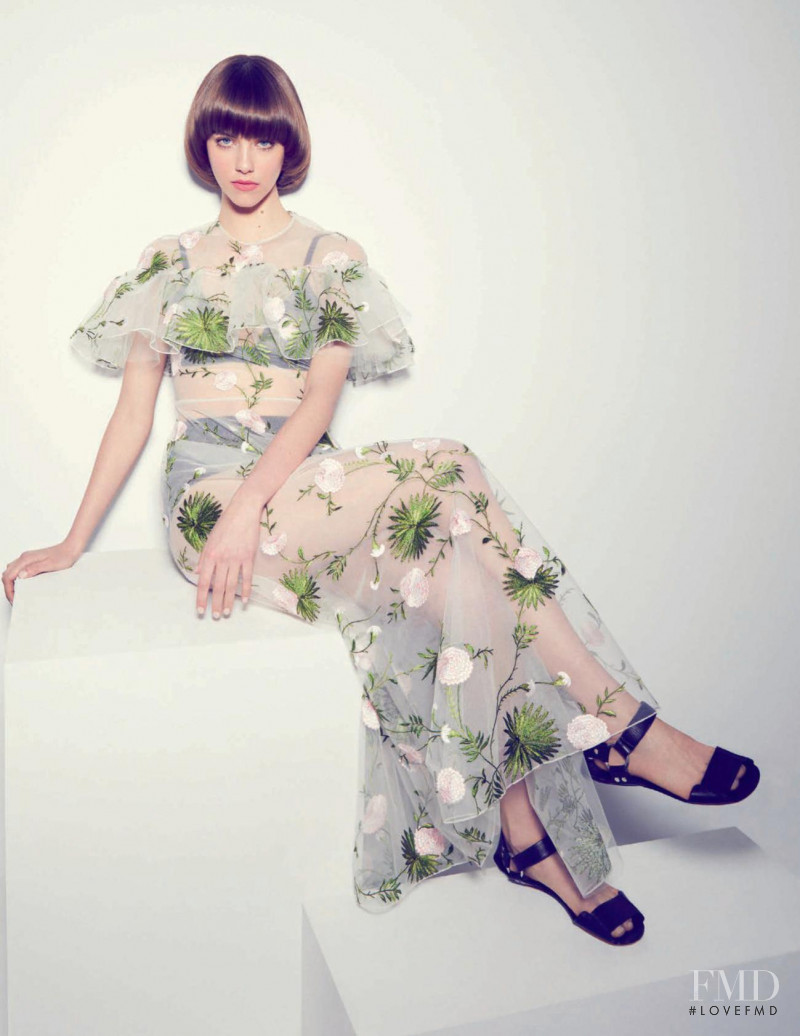 Miriam Saiz featured in Flores De Cercania, July 2021