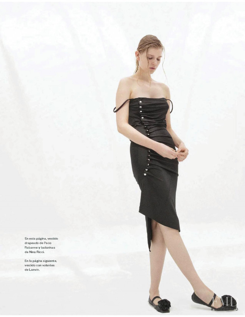 Ola Rudnicka featured in Exclusiva discresion, May 2018