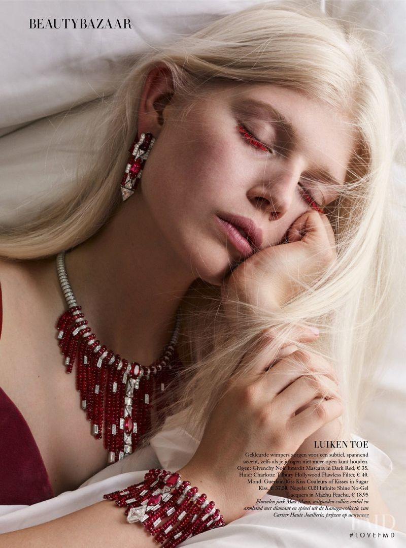 Ola Rudnicka featured in Beauty, October 2018