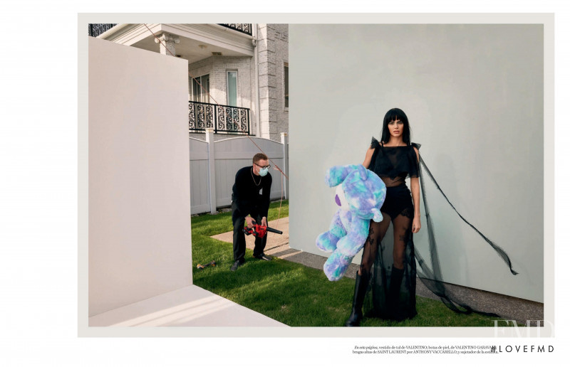 Kendall Jenner featured in Hemos venido a jugar, August 2021