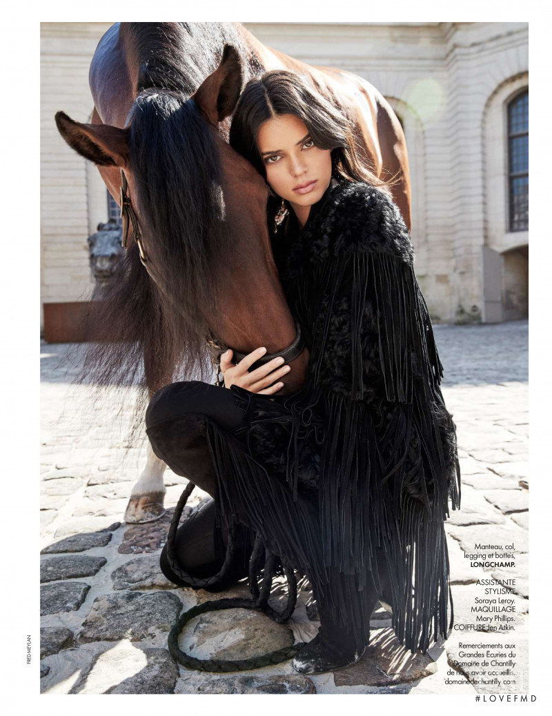 Kendall Jenner featured in Amazing Amazone, October 2018