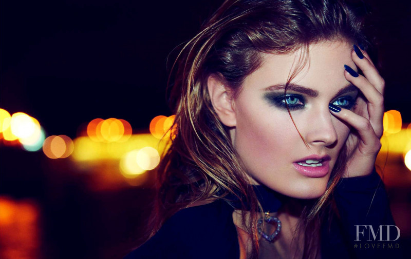 Constance Jablonski featured in Paris dans la peau, September 2010