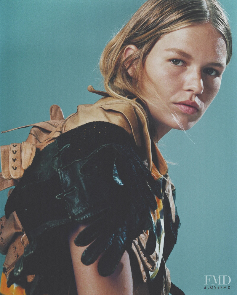 Anna Ewers featured in Anna Ewers, November 2021