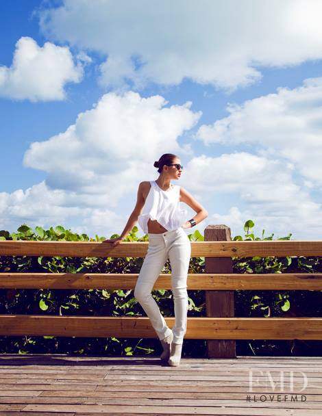 Daniela Lopez Osorio featured in Banadores De Ayer Y De Hoy, September 2014