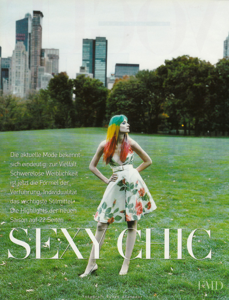 Amy Nemec featured in Sexy Chic, January 2001