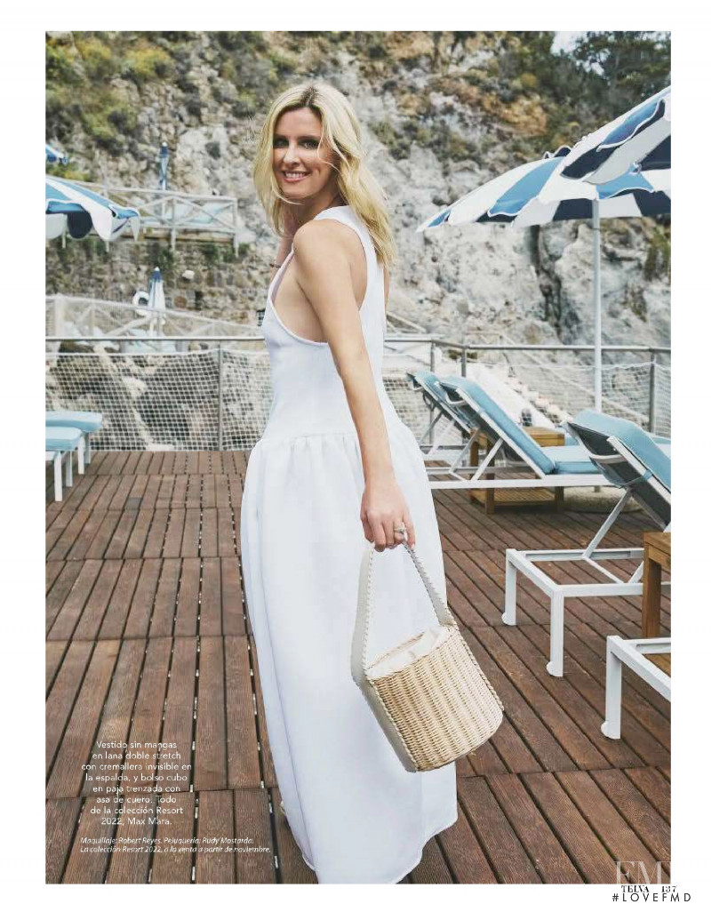 Nicky Hilton featured in Cómo seruna Hilton, October 2021