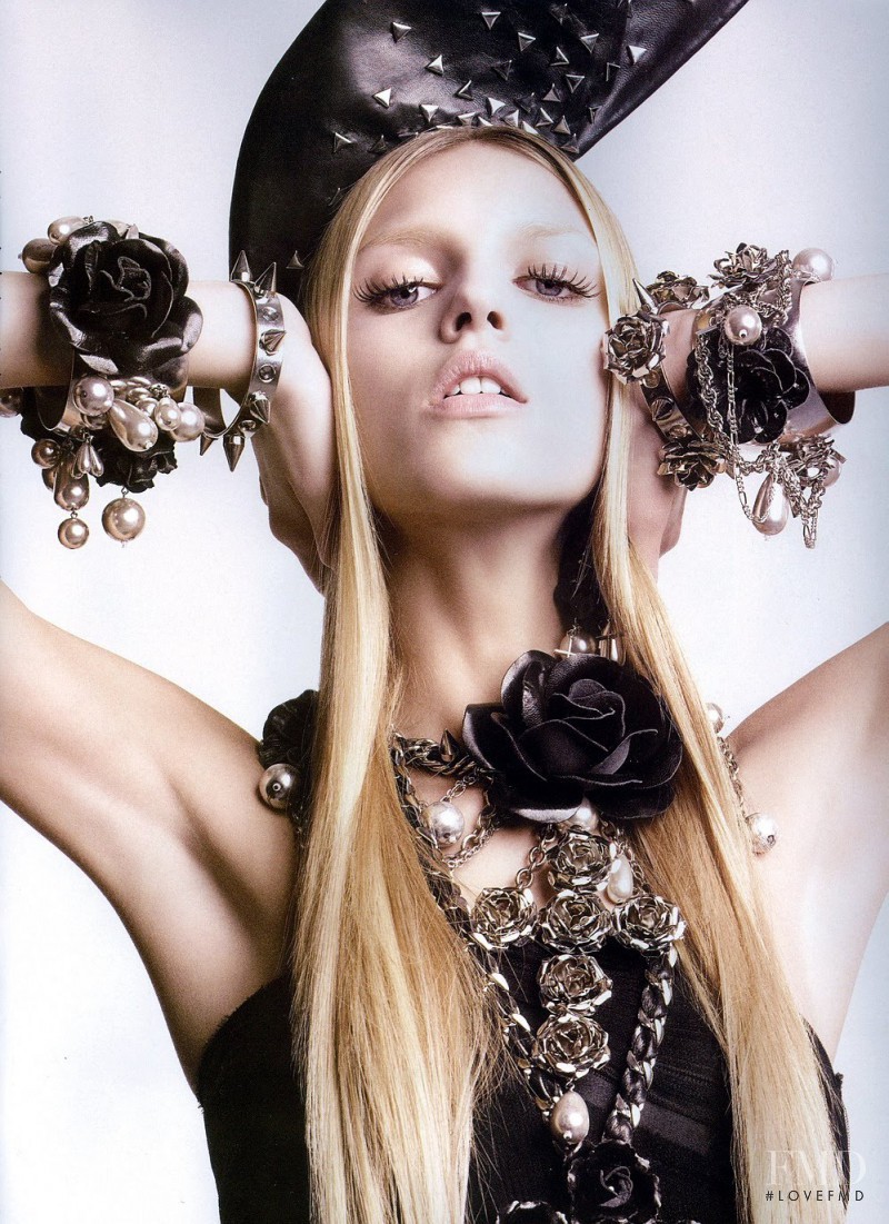 Anja Rubik featured in Ni Ange Ni Demon, March 2005