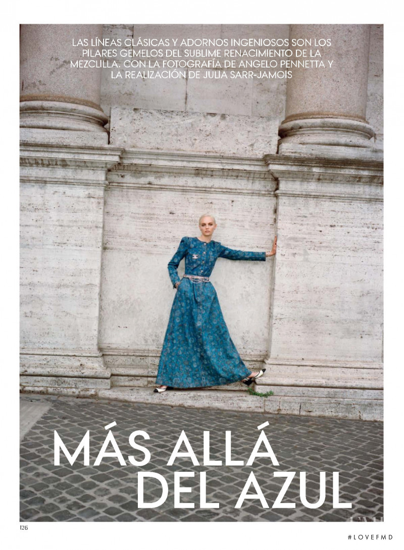 Fran Summers featured in Mas Alla Del Azul, December 2021