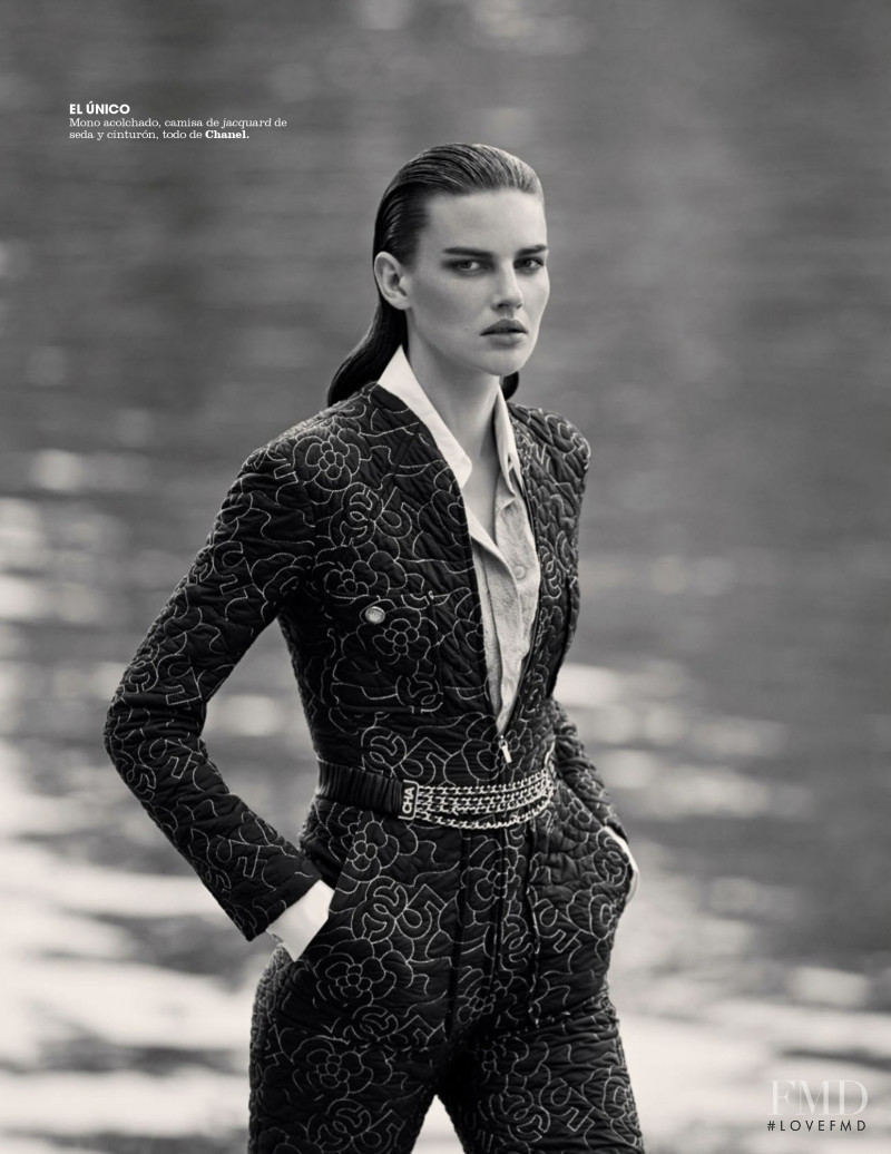 Dorota Kullova featured in A Orillas Del Sena, September 2021