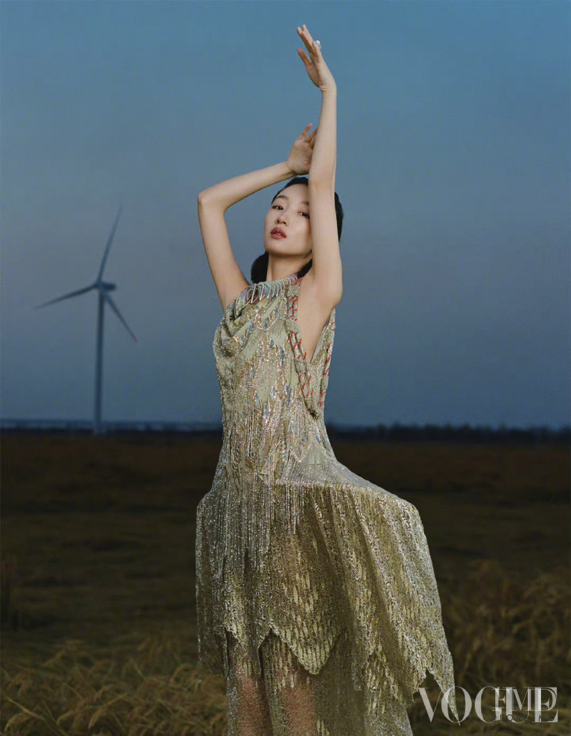 Zhou Dongyu, January 2022