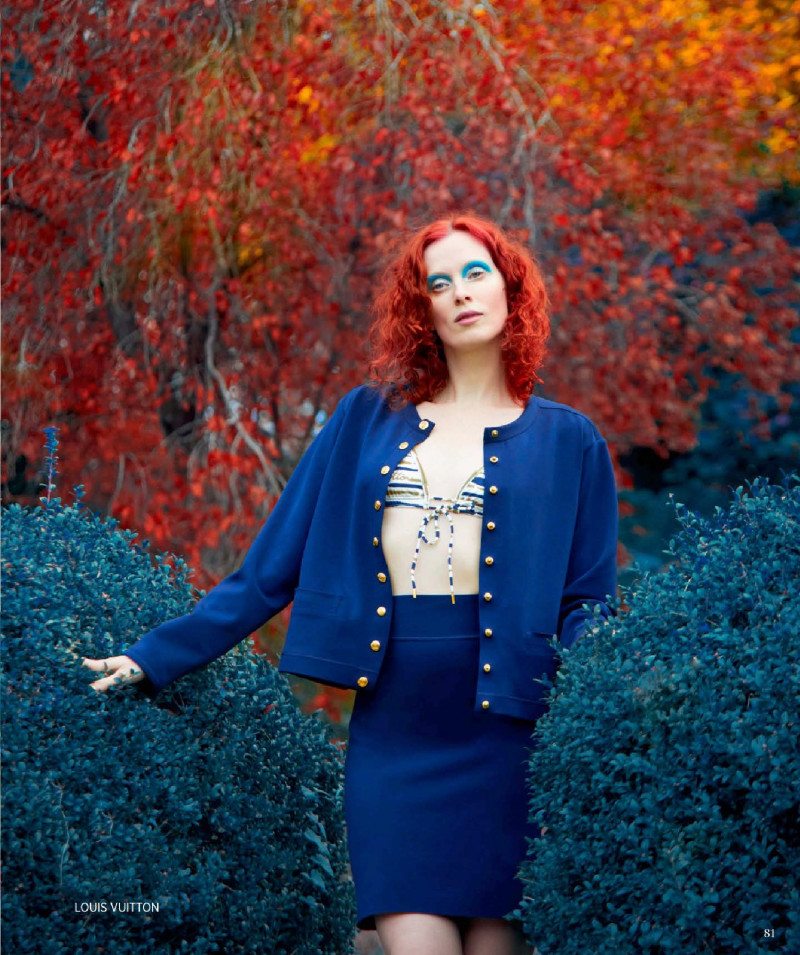 Karen Elson featured in Un futuro mas Brillante, March 2022