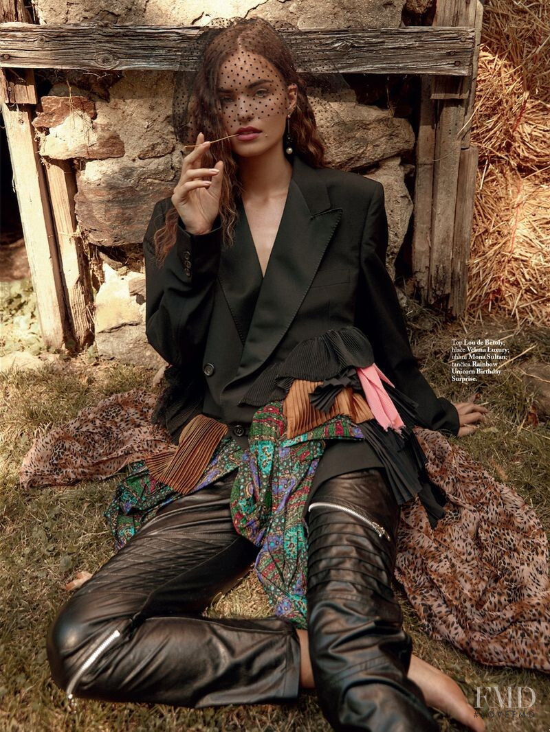 Robin Holzken featured in Zimska pripovedka, December 2019