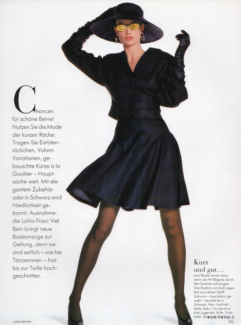 Carla Bruni featured in Erfolgs-Stücke, March 1987