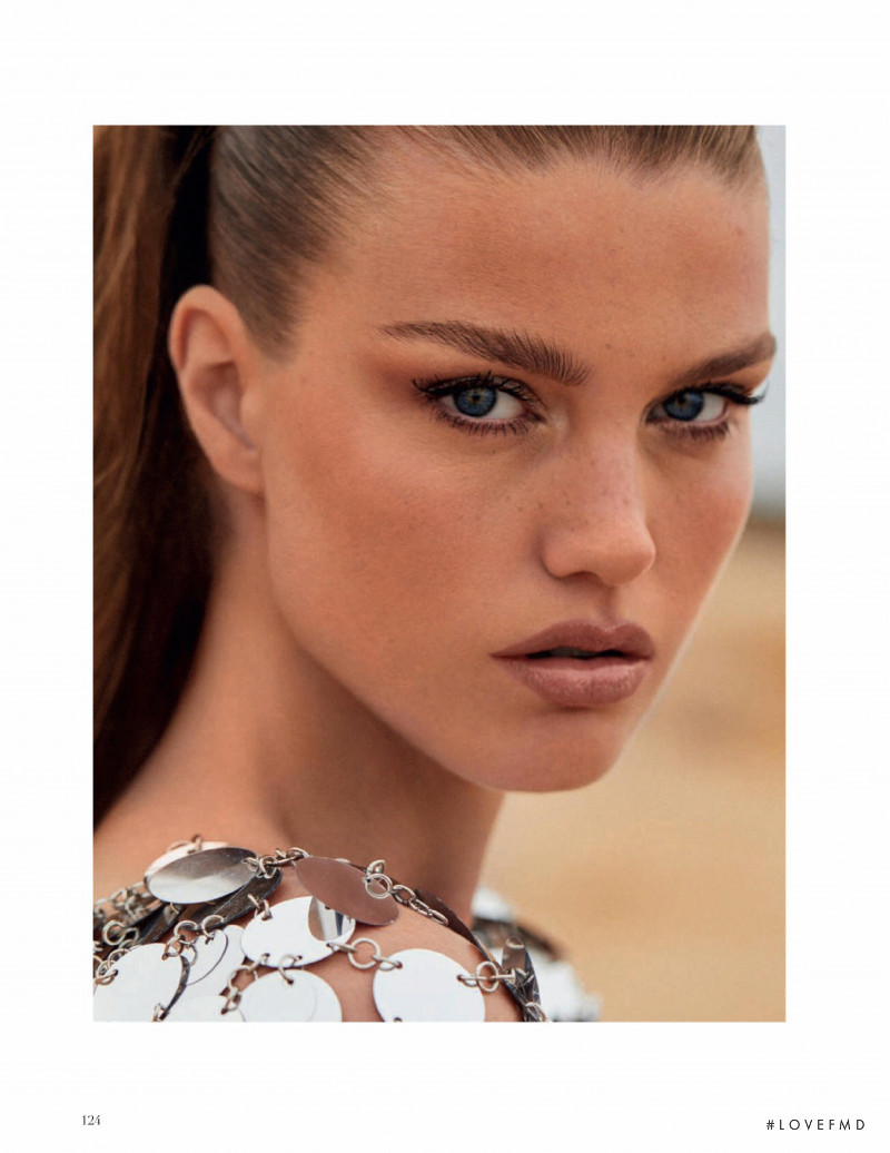 Luna Bijl featured in Luz De Luna, June 2022