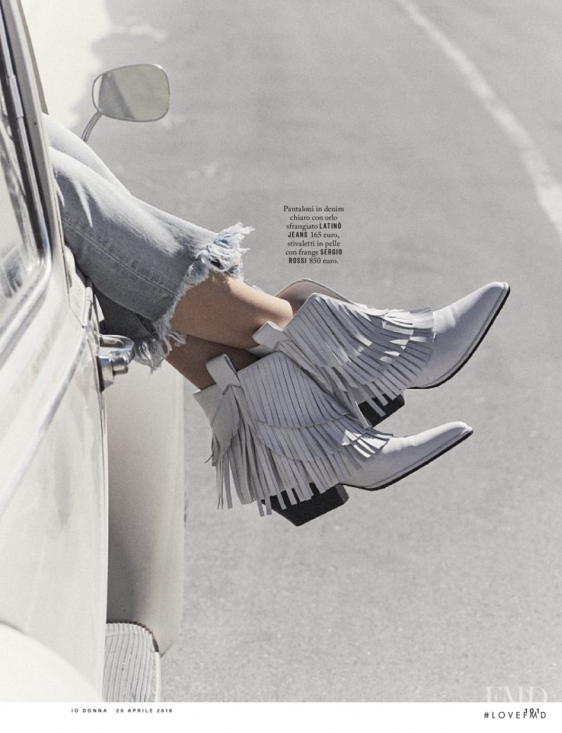 Ophélie Guillermand featured in Sabbia rovente, April 2019