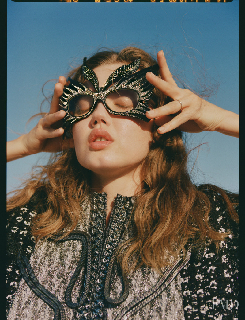 Lindsey Wixson featured in W Podrozy, August 2022