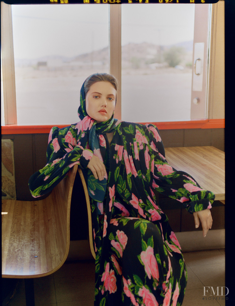 Lindsey Wixson featured in W Podrozy, August 2022