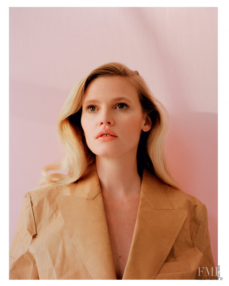 Lara Stone featured in Lara Stone, March 2022