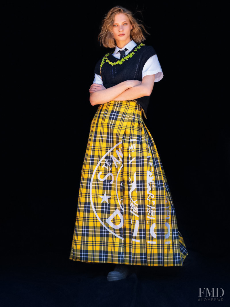 Anna Selezneva featured in High School Girl, September 2022
