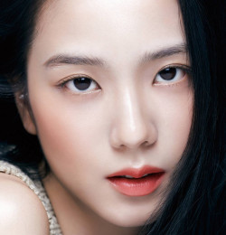 Jisoo Decorates The Cover of The September Issue With Christian Dior Beauty