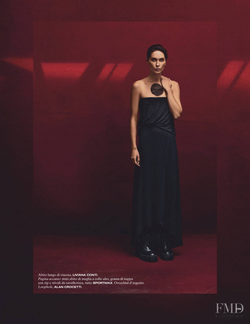 Erin Wasson featured in Classico, In Rosso Blu, November 2019