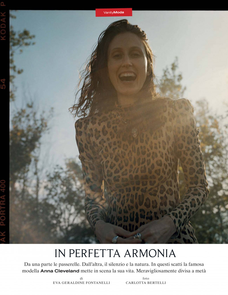 Anna Cleveland featured in In Perfetta Armonia, October 2019