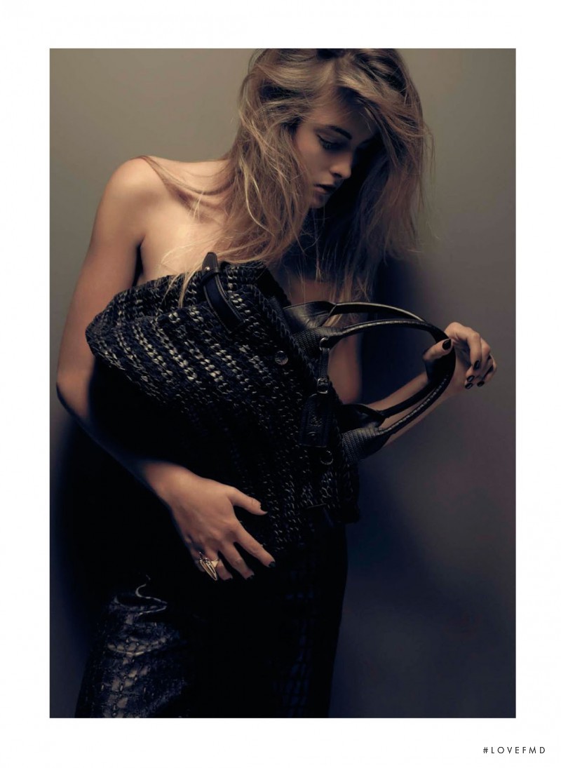 Ophelie Rupp featured in Veneno En La Piel, March 2013