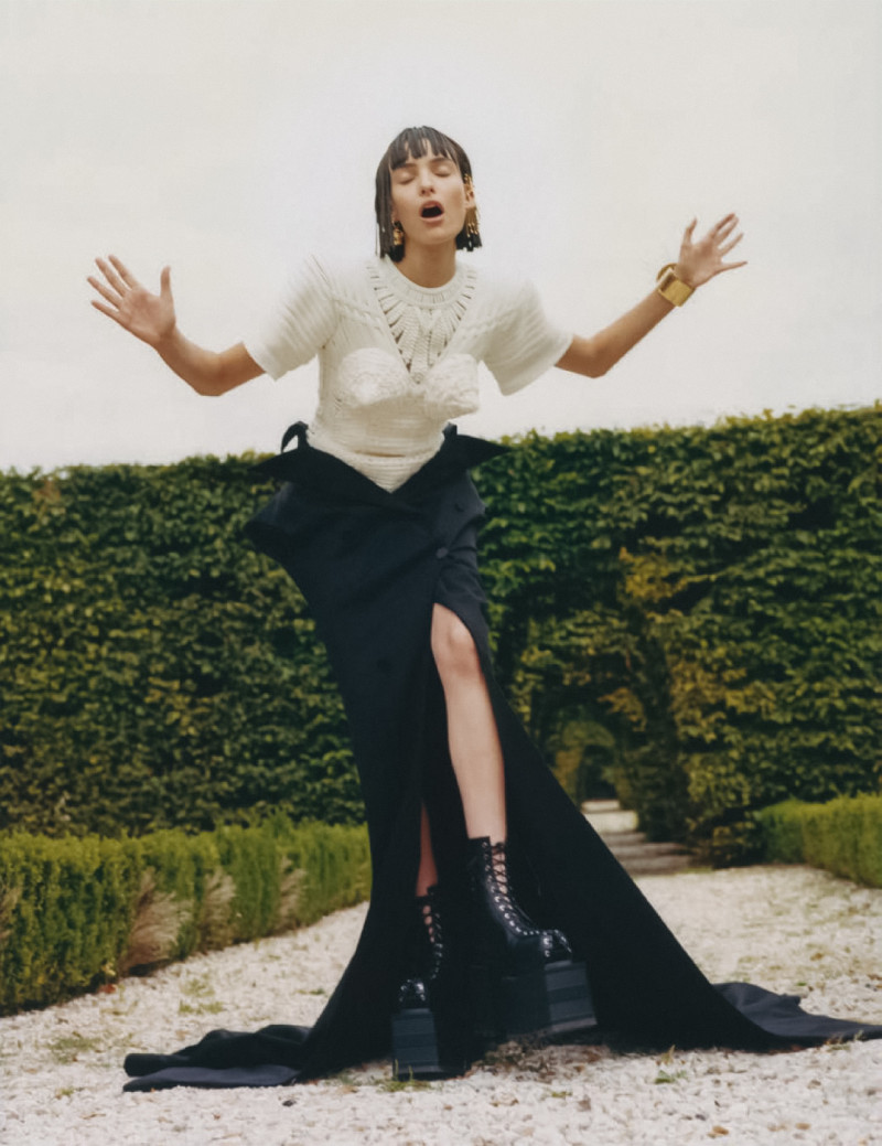 Haute Allure, November 2022