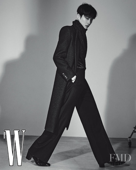 For Saint Laurent By Lee Jong-Won, October 2022