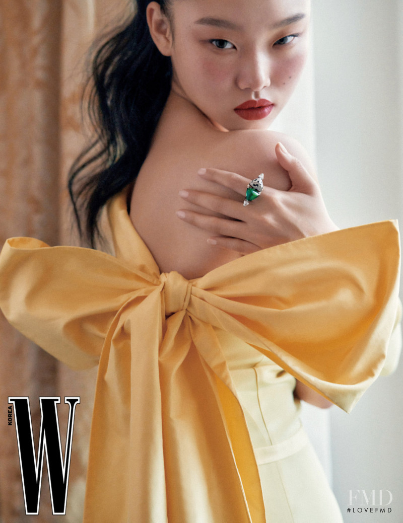 Yoon Young Bae featured in Salon 320, January 2022