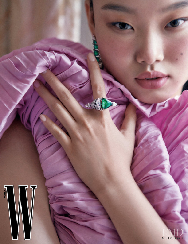 Yoon Young Bae featured in Salon 320, January 2022