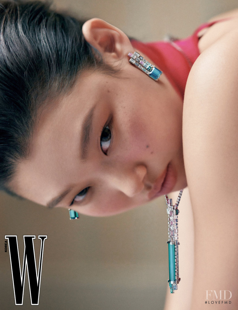 Yoon Young Bae featured in Salon 320, January 2022