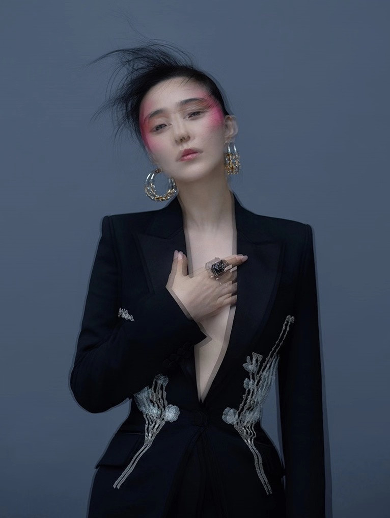 Fan Bing Bing featured in A Singular Beauty, January 2020