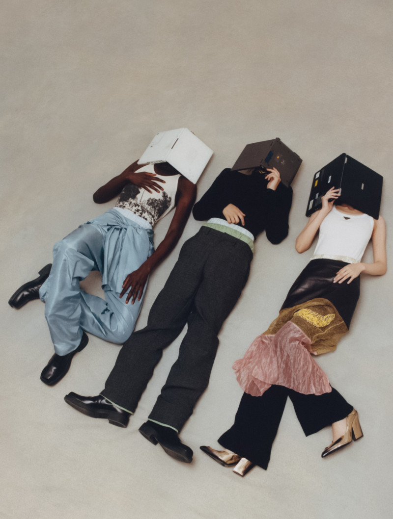 Xie Chaoyu featured in Workwear, Work From Home, Working Mother, Work Of Art, September 2022