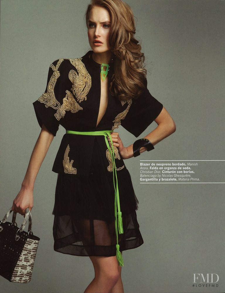 Mariana Idzkowska featured in Very Valentina!, August 2012