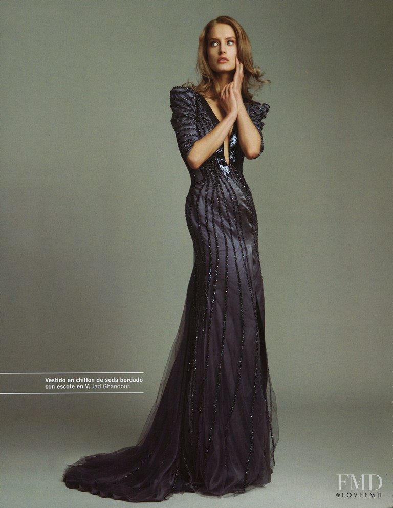 Mariana Idzkowska featured in Very Valentina!, August 2012