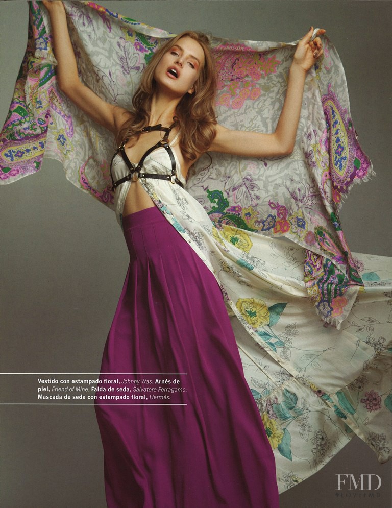 Mariana Idzkowska featured in Very Valentina!, August 2012