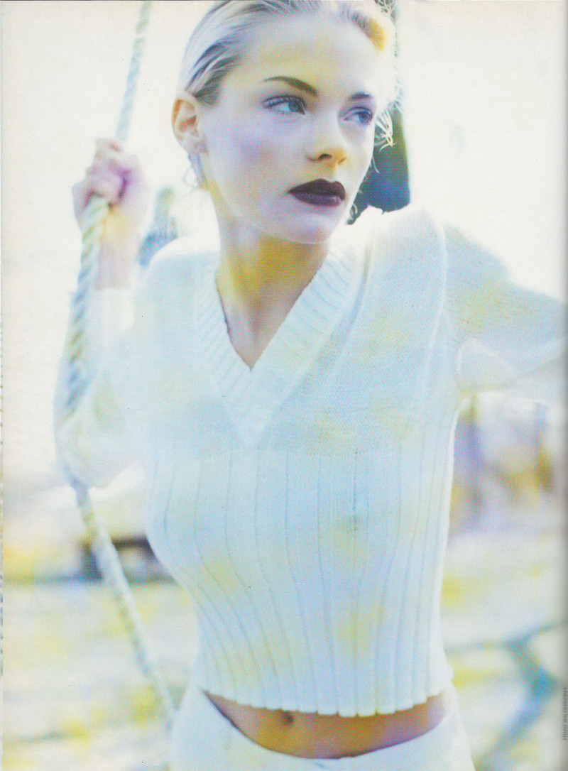 James Jaime King featured in Basici d\'estate, July 1997