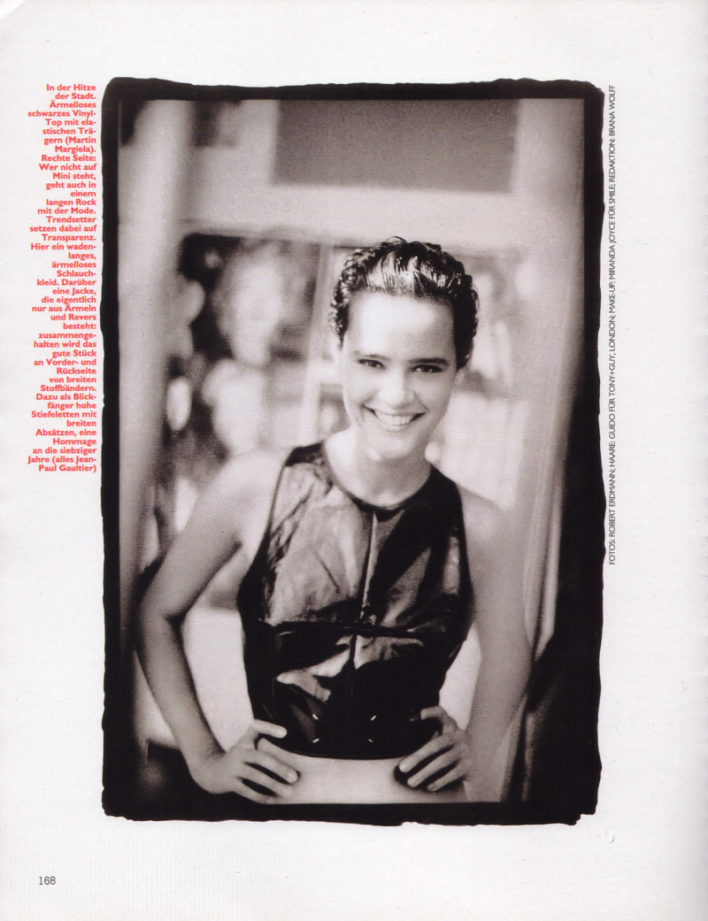 Nadege du Bospertus featured in Schwarz und heiss, March 1990