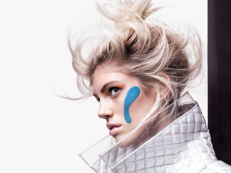 Devon Windsor featured in Beauty, January 2016