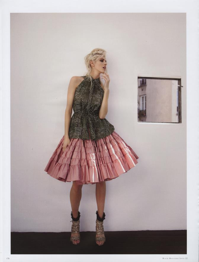 Devon Windsor featured in Devon Windsor, November 2014