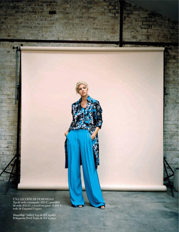 Devon Windsor featured in Con El Llego El Escandalo, June 2015