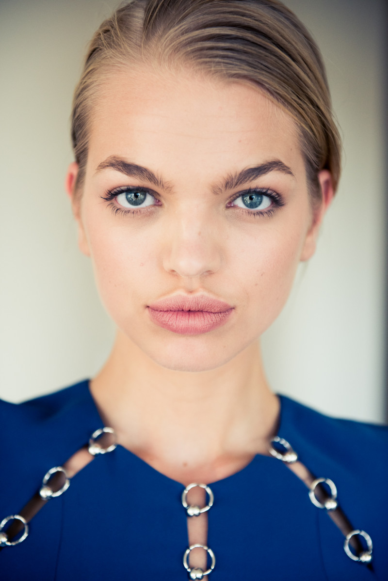 Daphne Groeneveld featured in Getting Ready With Daphne Groeneveld, September 2016