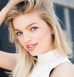 Daphne Groeneveld