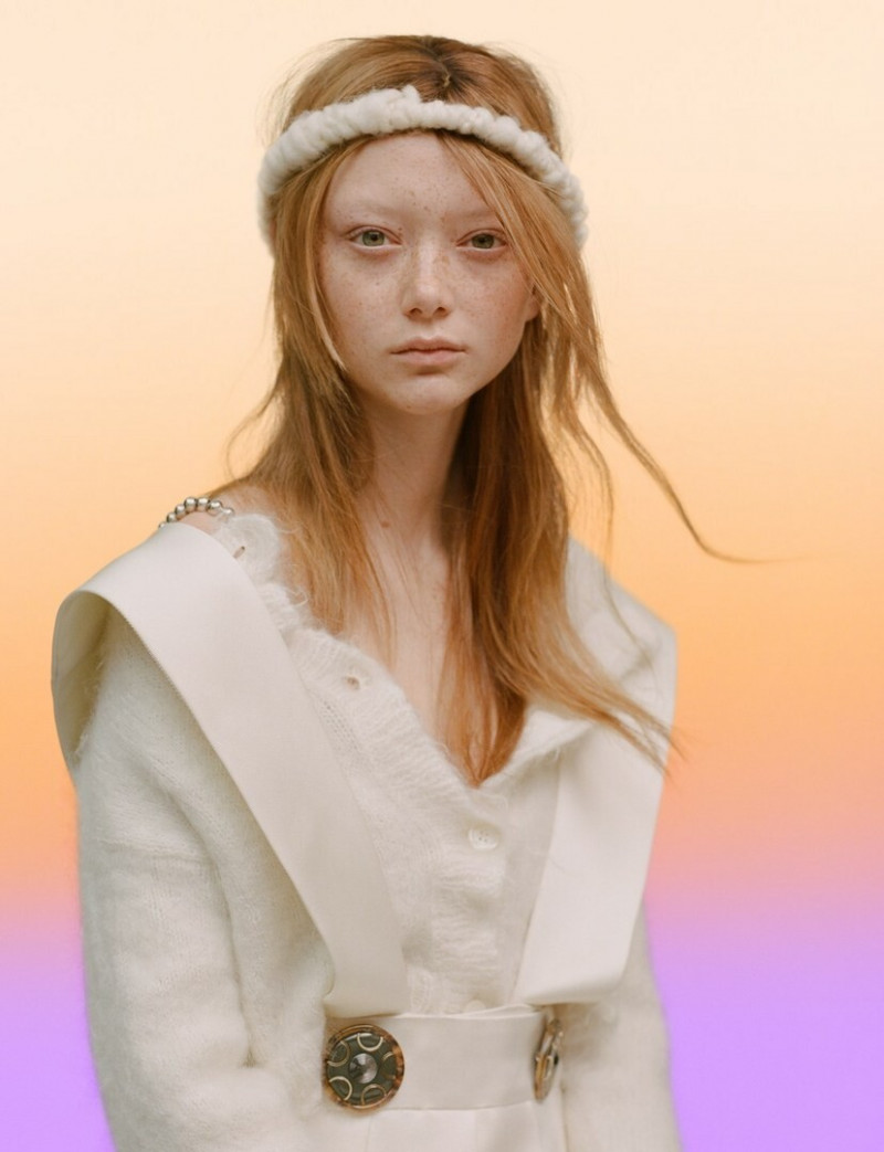 Sara Grace Wallerstedt featured in Sara Grace Wallerstedt, February 2020