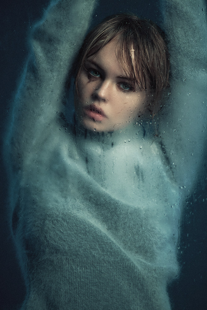 Anastasiya Scheglova featured in Rain of Gold, August 2015