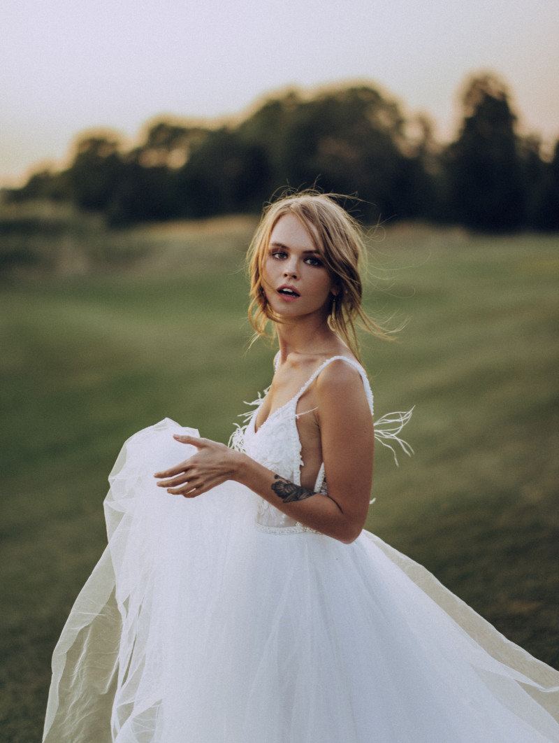 Anastasiya Scheglova featured in Golf Wedding, September 2018