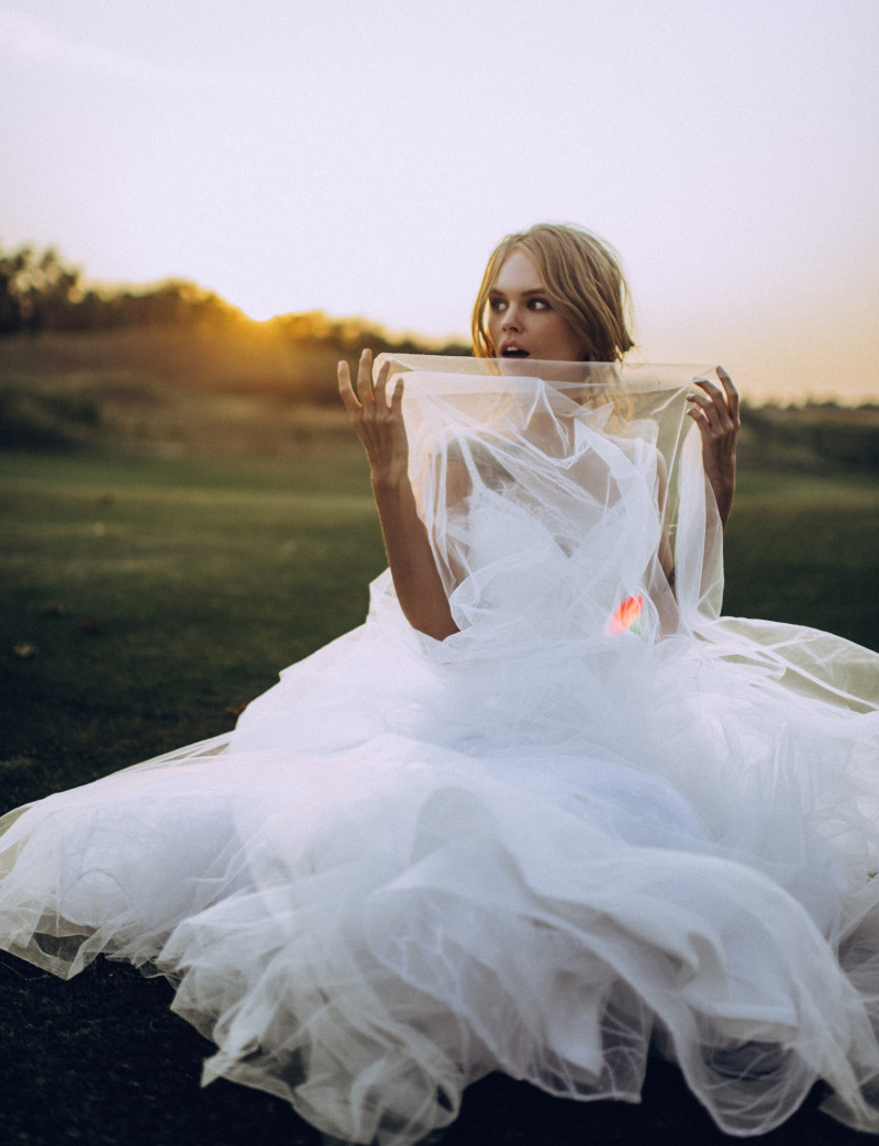 Anastasiya Scheglova featured in Golf Wedding, September 2018