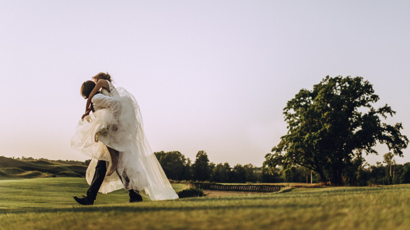 Anastasiya Scheglova featured in Golf Wedding, September 2018