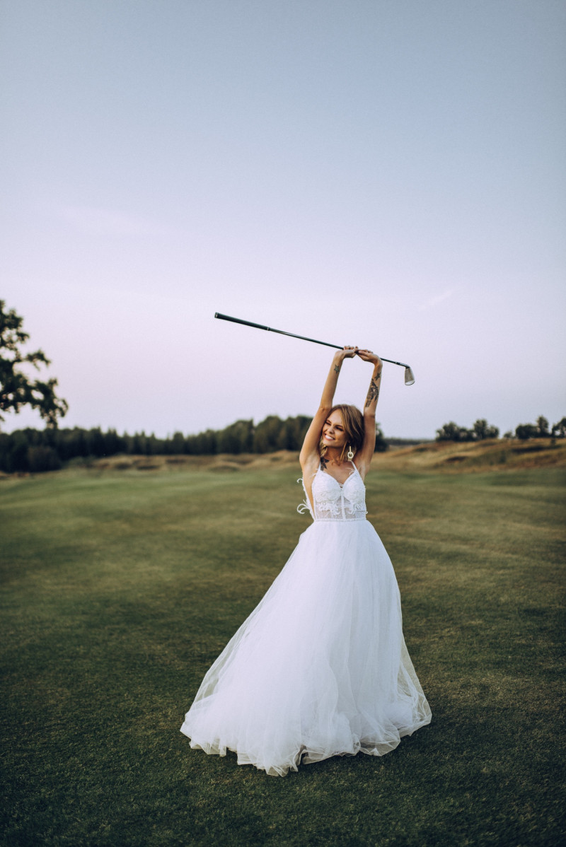 Anastasiya Scheglova featured in Golf Wedding, September 2018